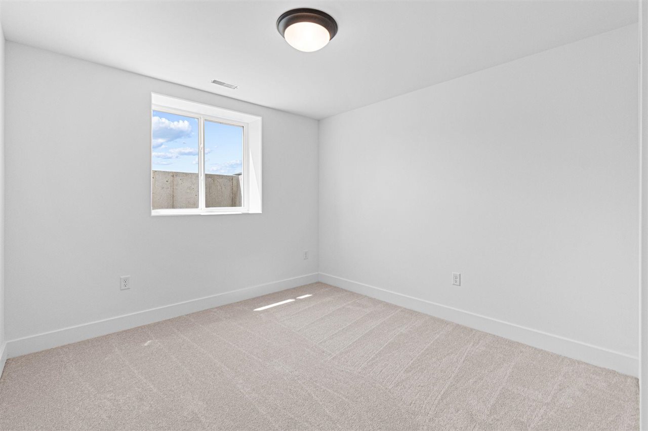 284 Pine Grove Lane Iowa City IA 52246
