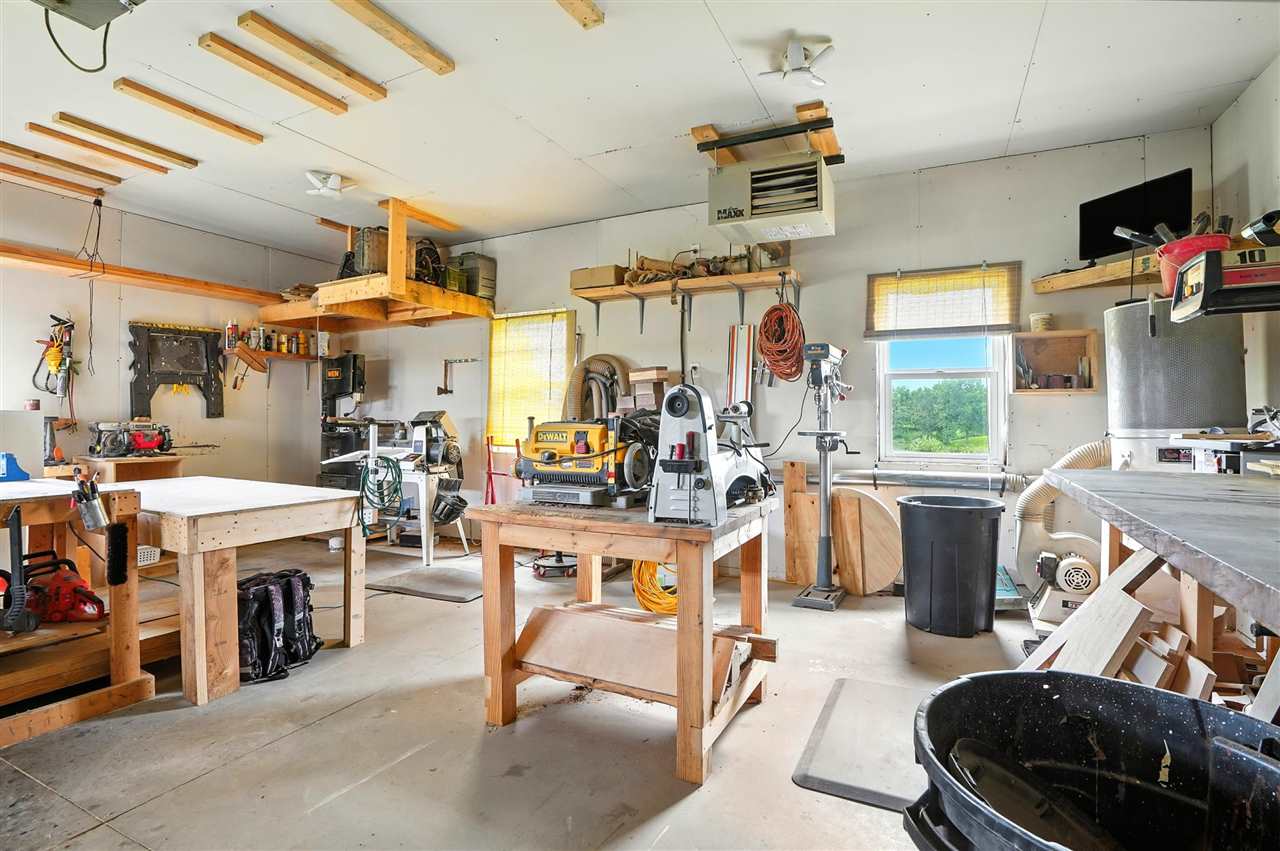 3327 Terrace Lake Road Crawfordsville IA 52621