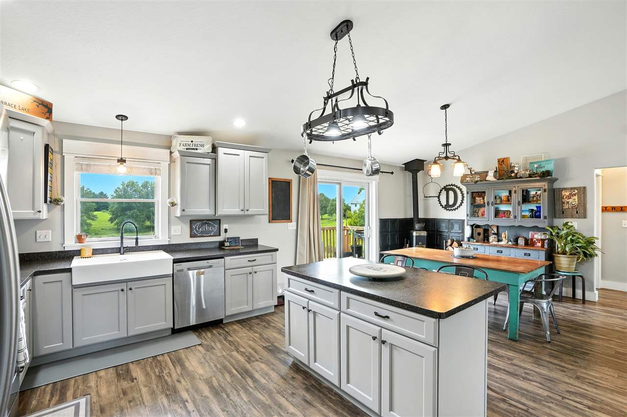 3327 Terrace Lake Road Crawfordsville IA 52621