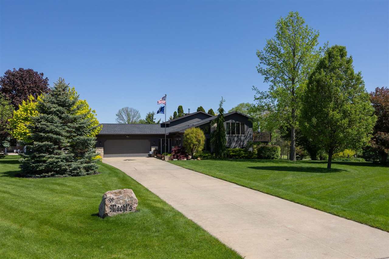 3840 Holly Drive SW Cedar Rapids IA 52404