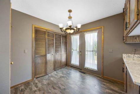 3840 Holly Drive SW Cedar Rapids IA 52404