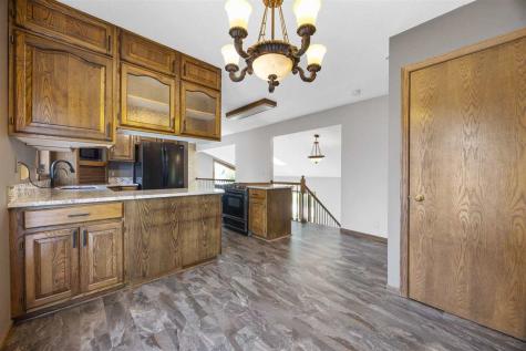 3840 Holly Drive SW Cedar Rapids IA 52404