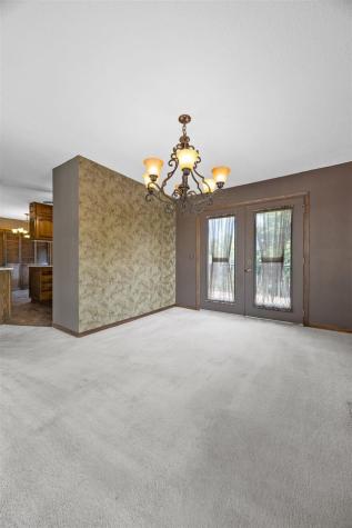 3840 Holly Drive SW Cedar Rapids IA 52404