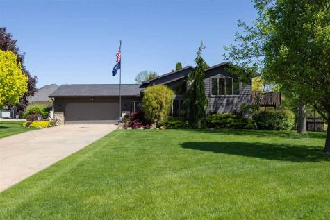 3840 Holly Drive SW Cedar Rapids IA 52404