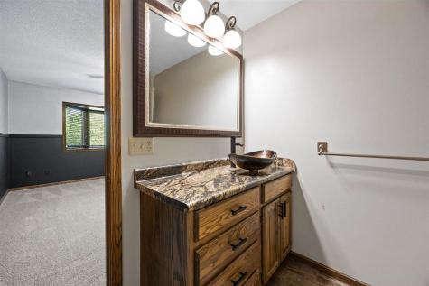 3840 Holly Drive SW Cedar Rapids IA 52404