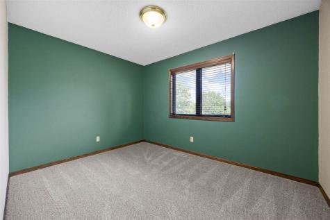 3840 Holly Drive SW Cedar Rapids IA 52404