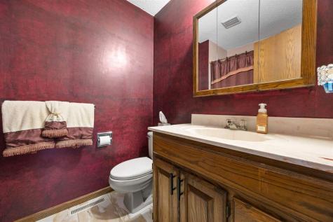 3840 Holly Drive SW Cedar Rapids IA 52404