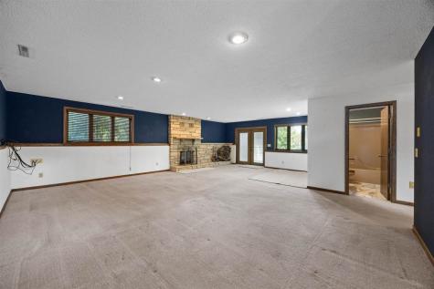 3840 Holly Drive SW Cedar Rapids IA 52404