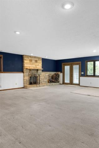 3840 Holly Drive SW Cedar Rapids IA 52404