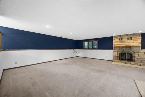 3840 Holly Drive SW Cedar Rapids IA 52404
