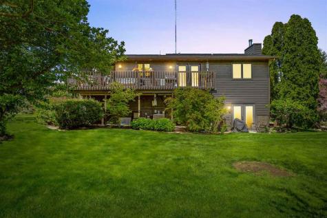 3840 Holly Drive SW Cedar Rapids IA 52404