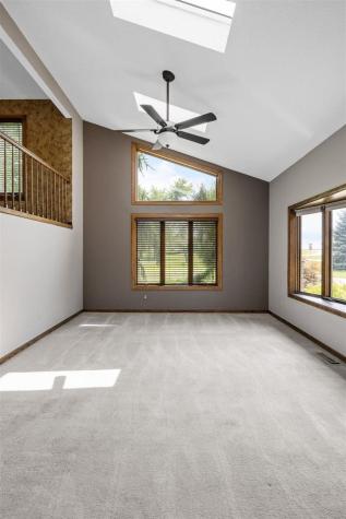 3840 Holly Drive SW Cedar Rapids IA 52404