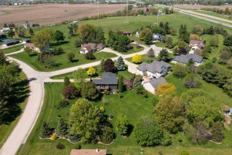 3840 Holly Drive SW Cedar Rapids IA 52404