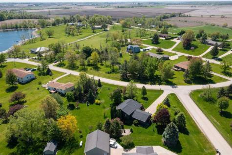 3840 Holly Drive SW Cedar Rapids IA 52404