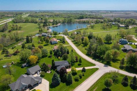 3840 Holly Drive SW Cedar Rapids IA 52404