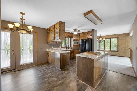 3840 Holly Drive SW Cedar Rapids IA 52404