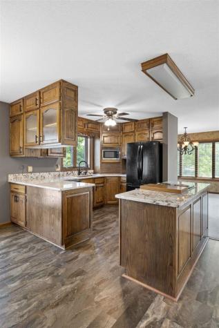 3840 Holly Drive SW Cedar Rapids IA 52404