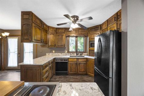 3840 Holly Drive SW Cedar Rapids IA 52404