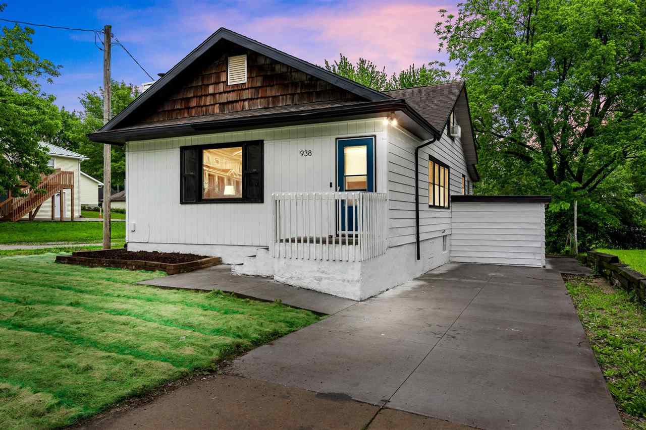 938 Miller Avenue Iowa City IA 52246