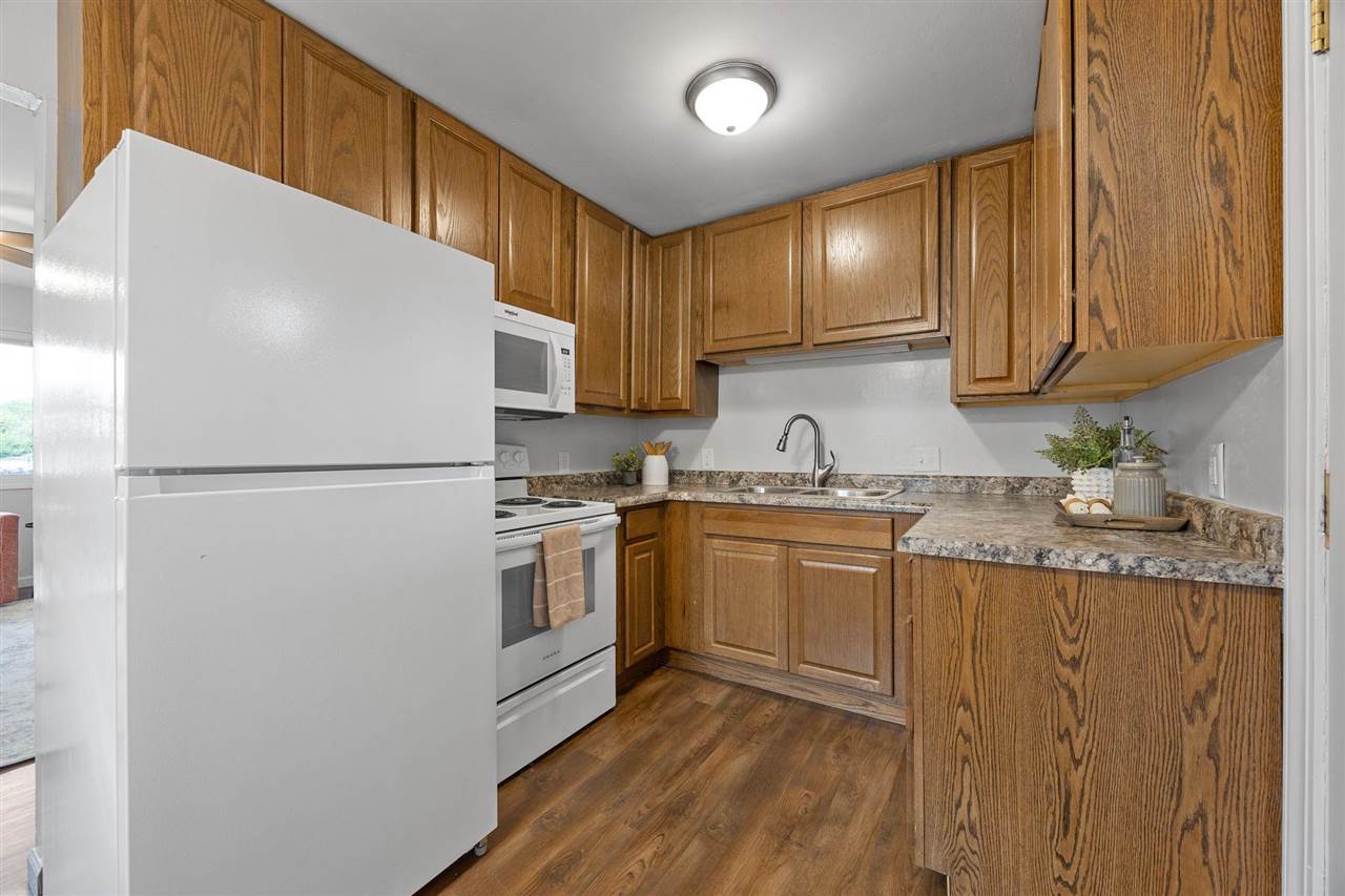 304 B Avenue Hiawatha IA 52233
