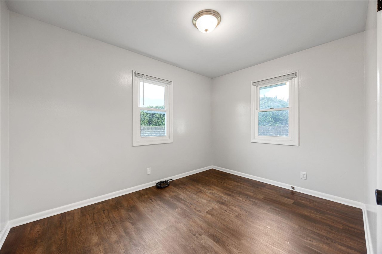 304 B Avenue Hiawatha IA 52233