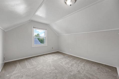 304 B Avenue Hiawatha IA 52233