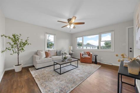 304 B Avenue Hiawatha IA 52233