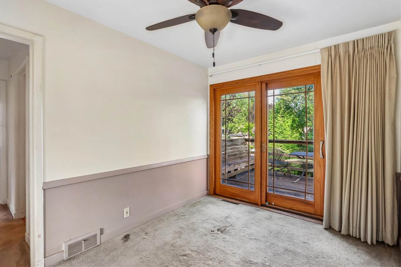 705 9th Avenue Coralville IA 52241