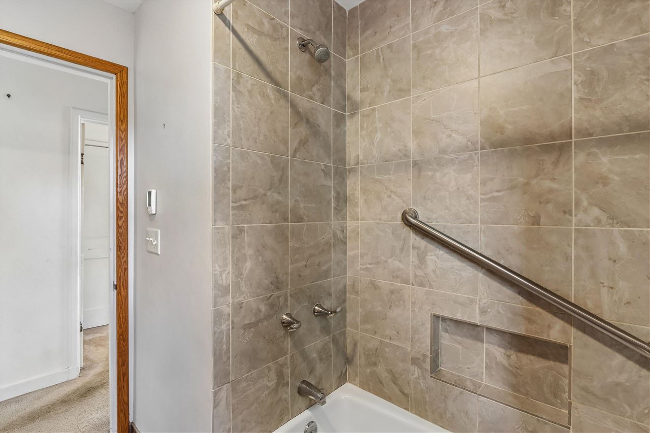 705 9th Avenue Coralville IA 52241
