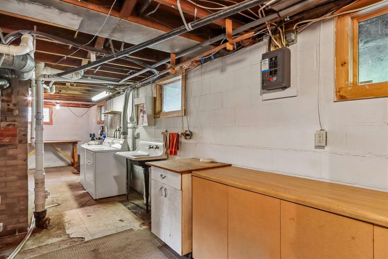705 9th Avenue Coralville IA 52241