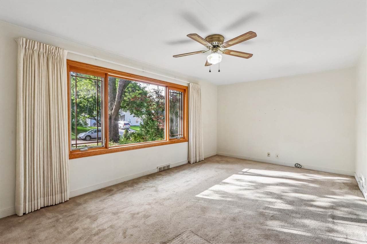 705 9th Avenue Coralville IA 52241