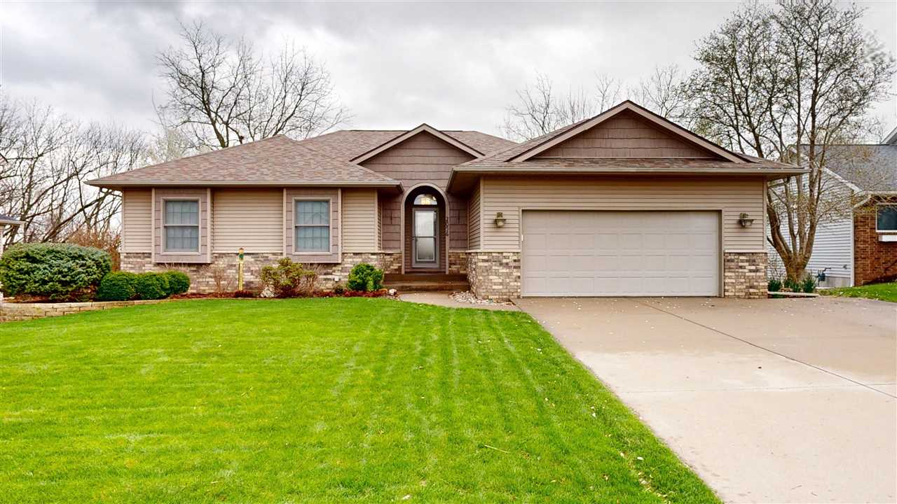 2096 Glen Oaks Drive Coralville IA 52241