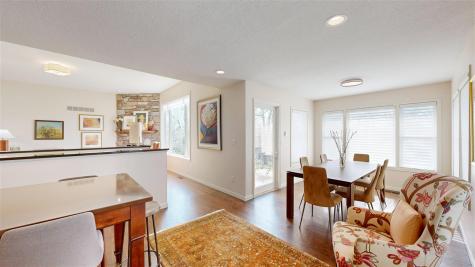 2096 Glen Oaks Drive Coralville IA 52241
