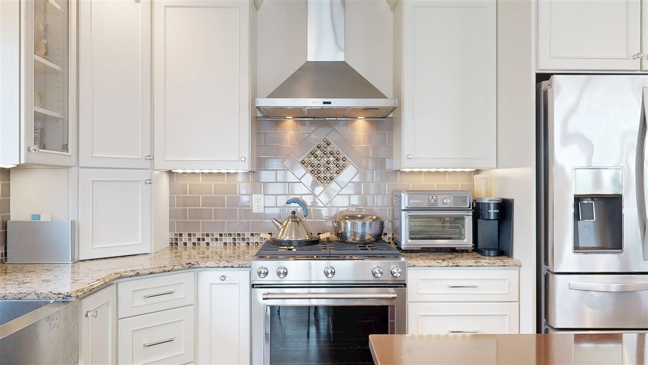 2096 Glen Oaks Drive Coralville IA 52241