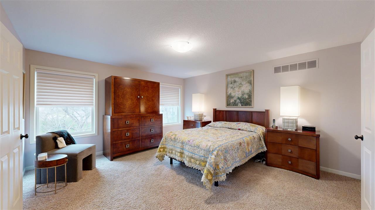 2096 Glen Oaks Drive Coralville IA 52241