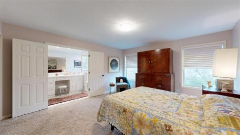 2096 Glen Oaks Drive Coralville IA 52241