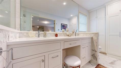 2096 Glen Oaks Drive Coralville IA 52241