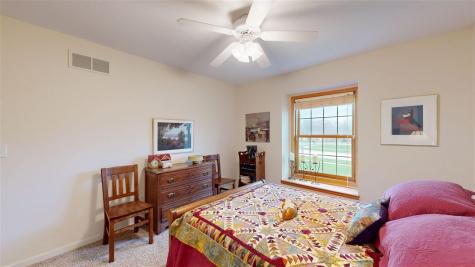 2096 Glen Oaks Drive Coralville IA 52241