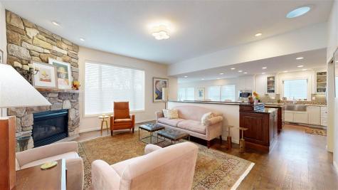 2096 Glen Oaks Drive Coralville IA 52241