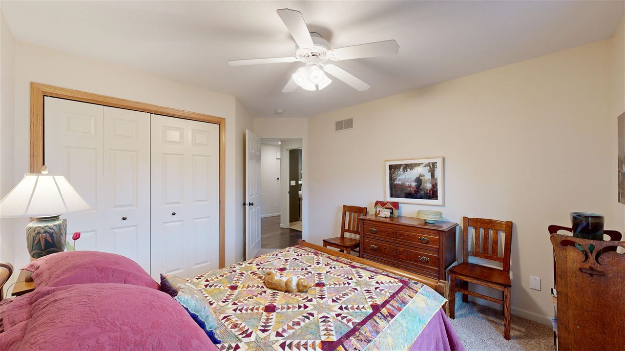 2096 Glen Oaks Drive Coralville IA 52241