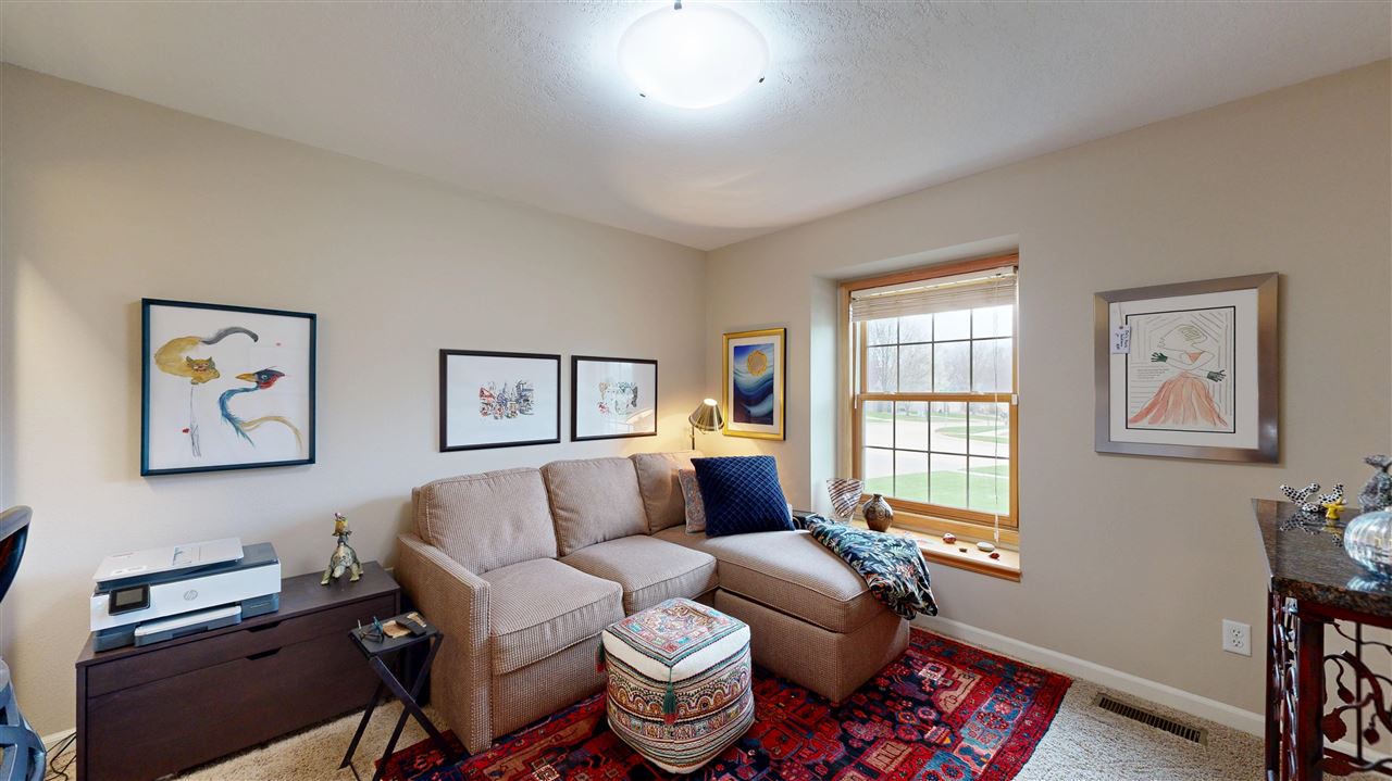 2096 Glen Oaks Drive Coralville IA 52241