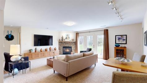 2096 Glen Oaks Drive Coralville IA 52241