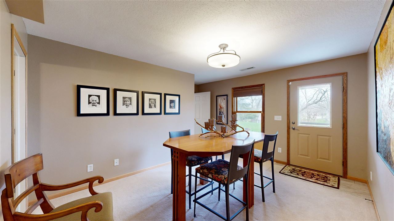 2096 Glen Oaks Drive Coralville IA 52241