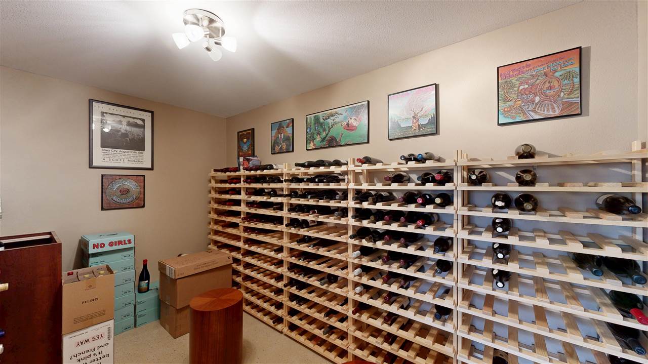 2096 Glen Oaks Drive Coralville IA 52241
