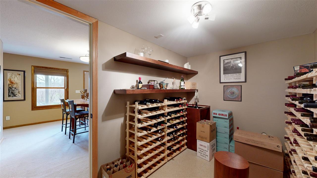 2096 Glen Oaks Drive Coralville IA 52241