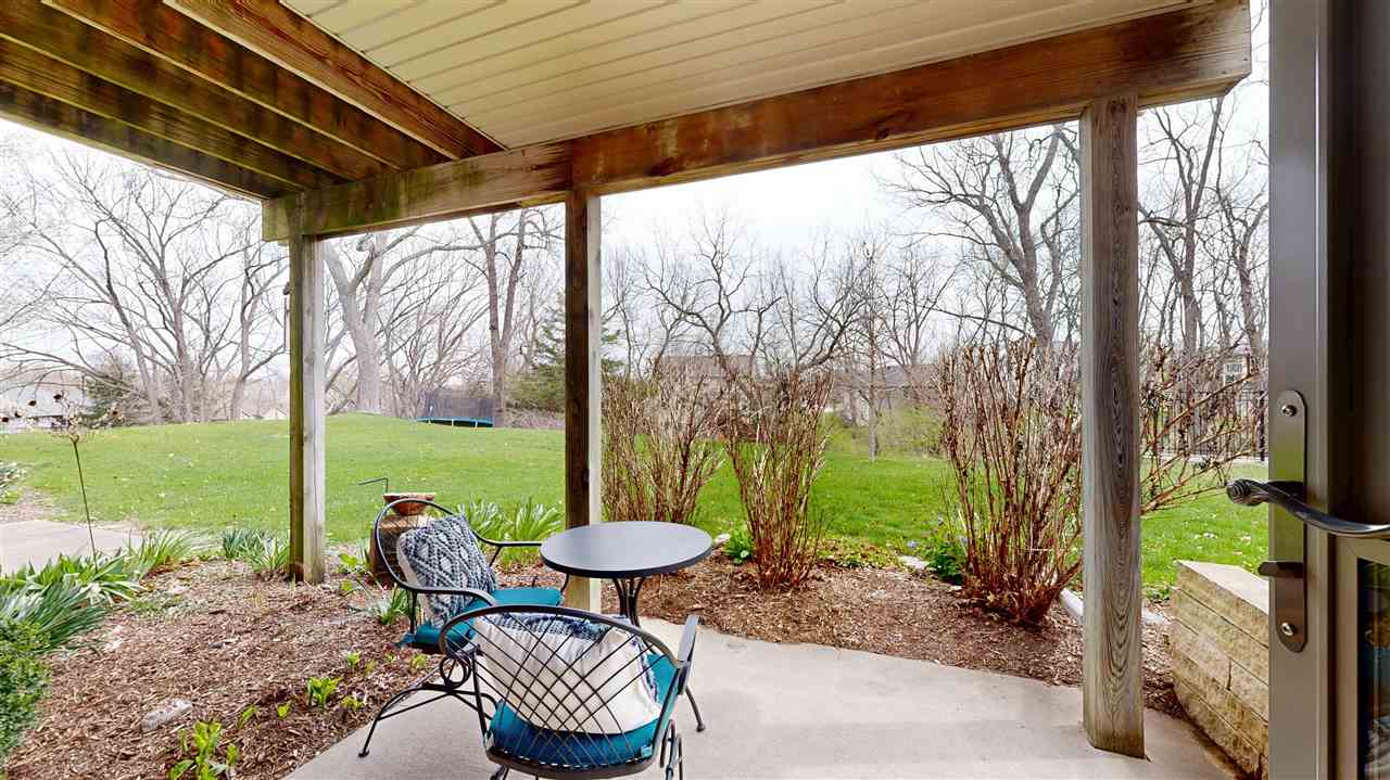 2096 Glen Oaks Drive Coralville IA 52241