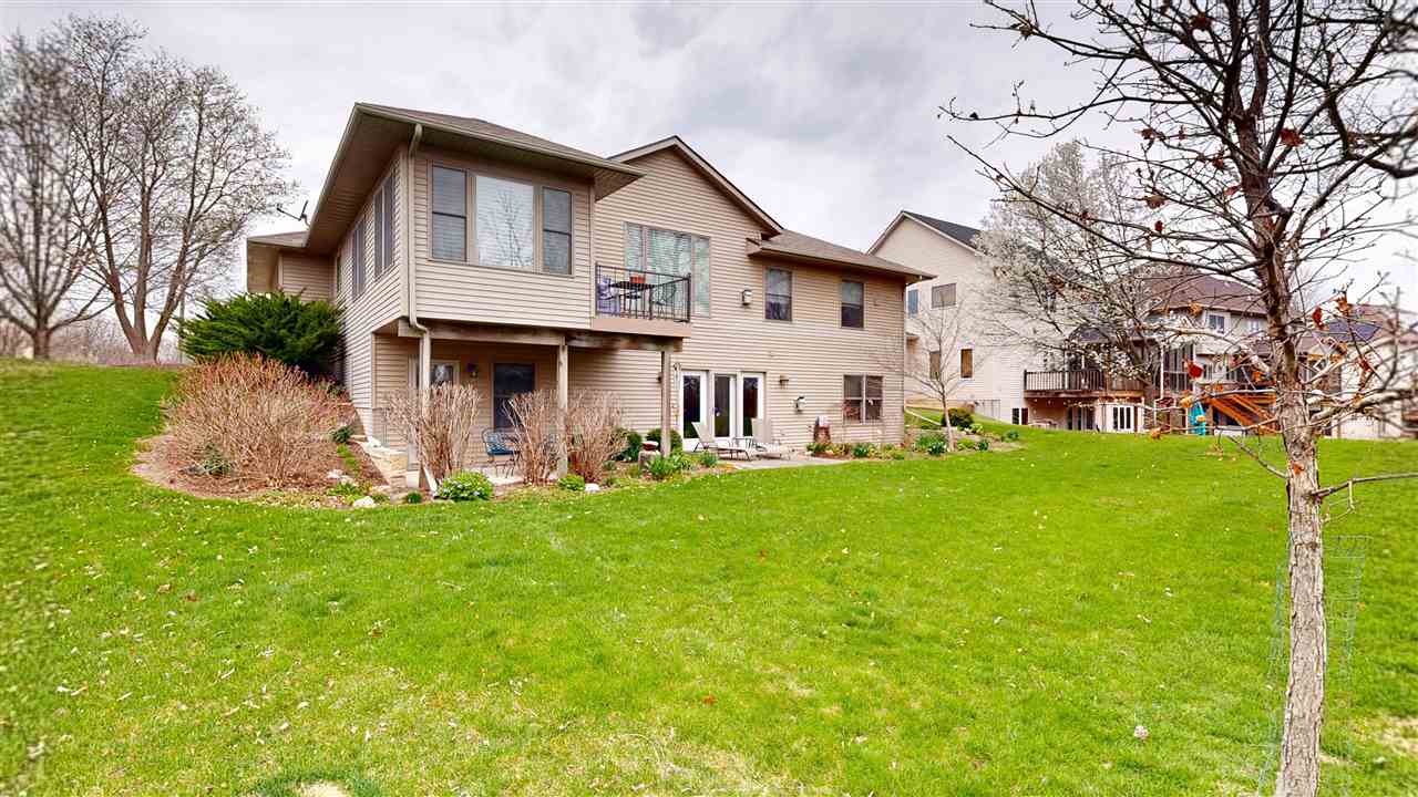 2096 Glen Oaks Drive Coralville IA 52241