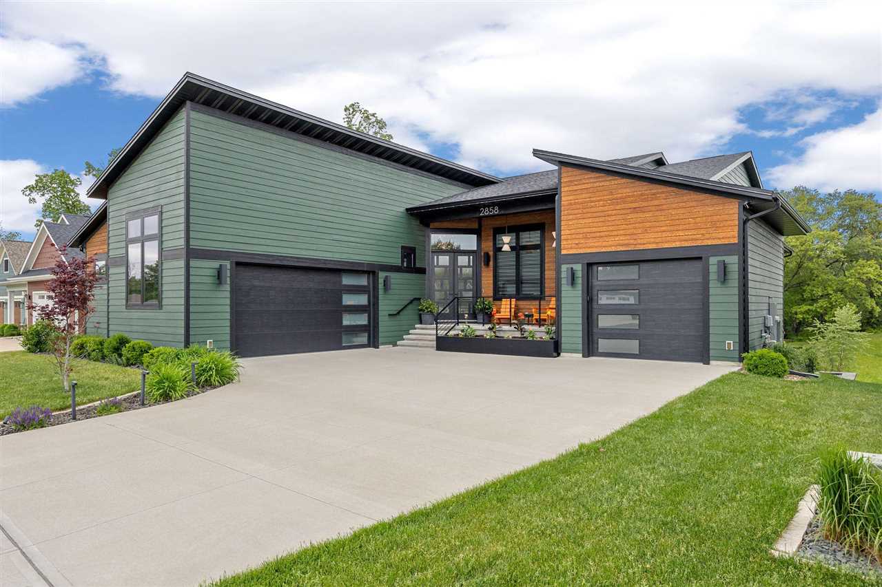 2858 Buckle Down Circle Iowa City IA 52245