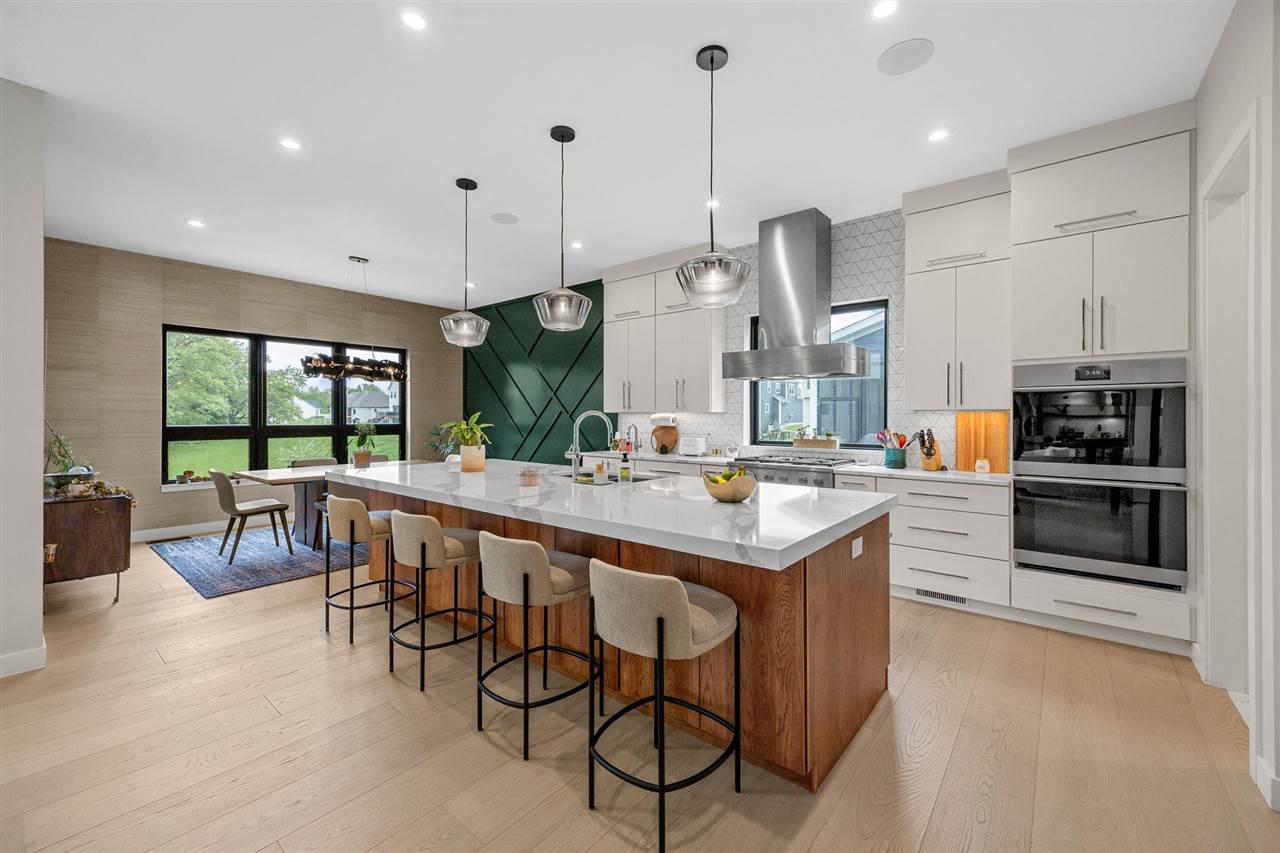 2858 Buckle Down Circle Iowa City IA 52245