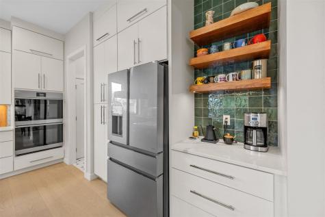 2858 Buckle Down Circle Iowa City IA 52245